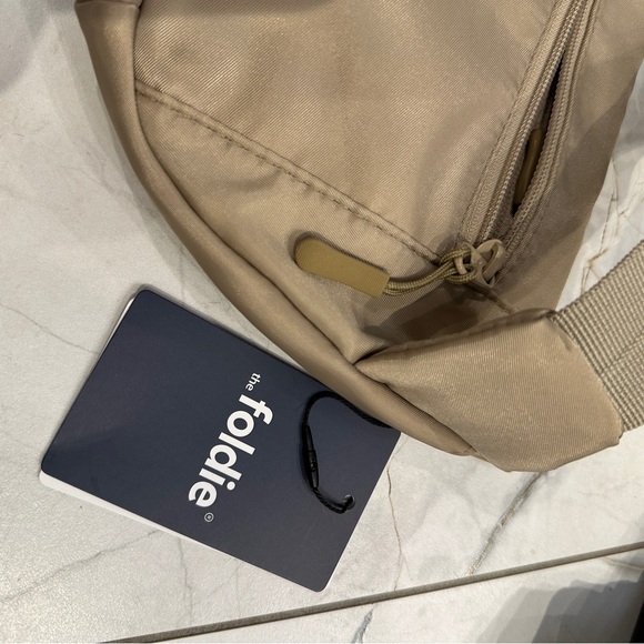 The Foldie Black Nylon Belt Bag Crossbody Fanny Pack Adjustable Travel Everyday - Picture 4 of 8